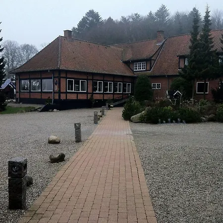 Sallingsund Faergekro Inn